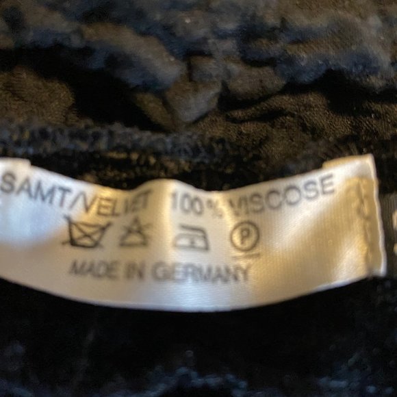 Vintage Amarotico Beaded Velvet Jacket - Picture 6 of 10